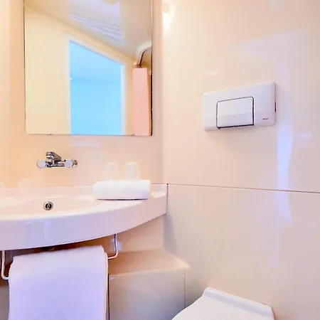 Premiere Classe Boulogne Sur Hotel *