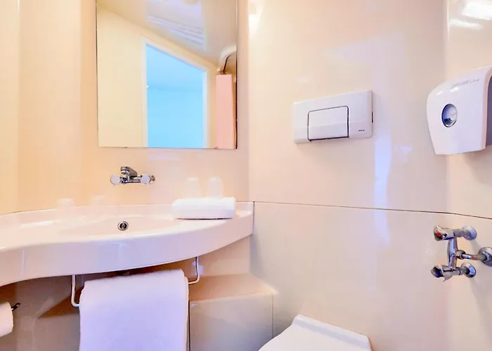 Premiere Classe Boulogne Sur Hotel *